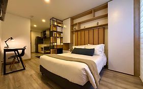 Modern Loft In 85St Near Andino